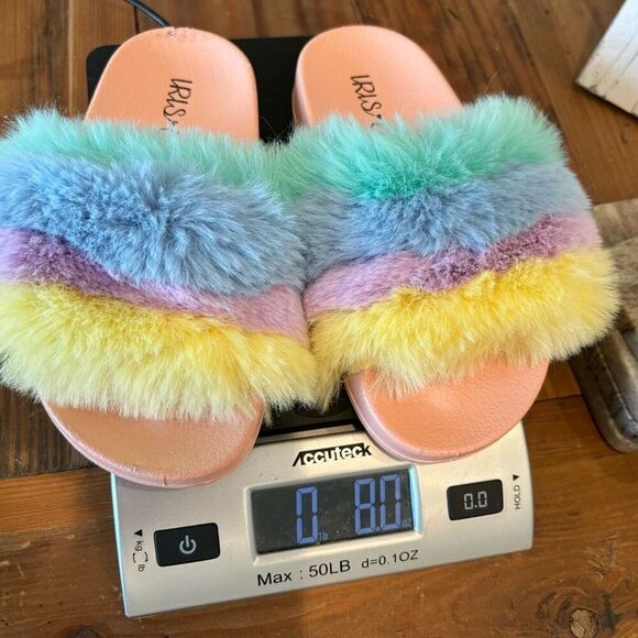 Iris C Furry Slides Faux Fur Rainbow Plush Pink Slipper Size 11 - Picture 10 of 10